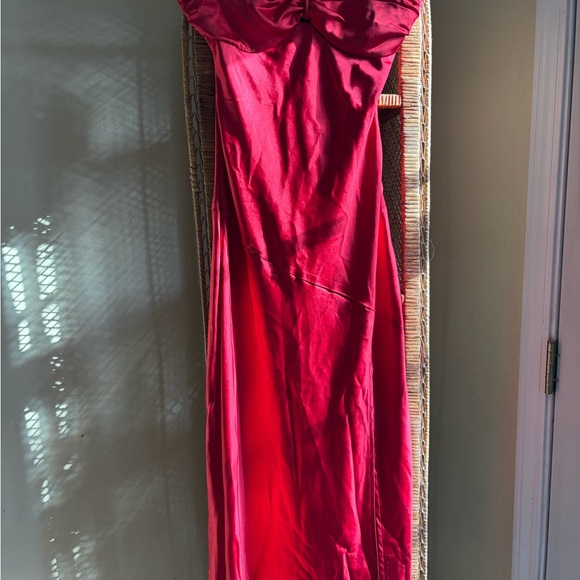 Selfie Leslie Vibrant Red Midi Dress - Picture 4 of 4